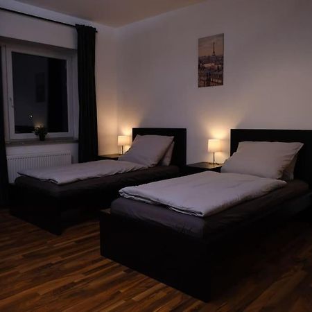 Schoene 4-Bettzimmer Wohnung In Целле Екстер'єр фото