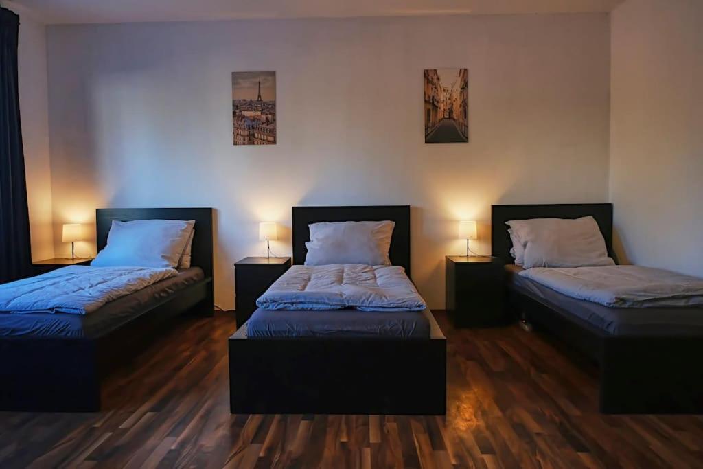 Schoene 4-Bettzimmer Wohnung In Целле Екстер'єр фото